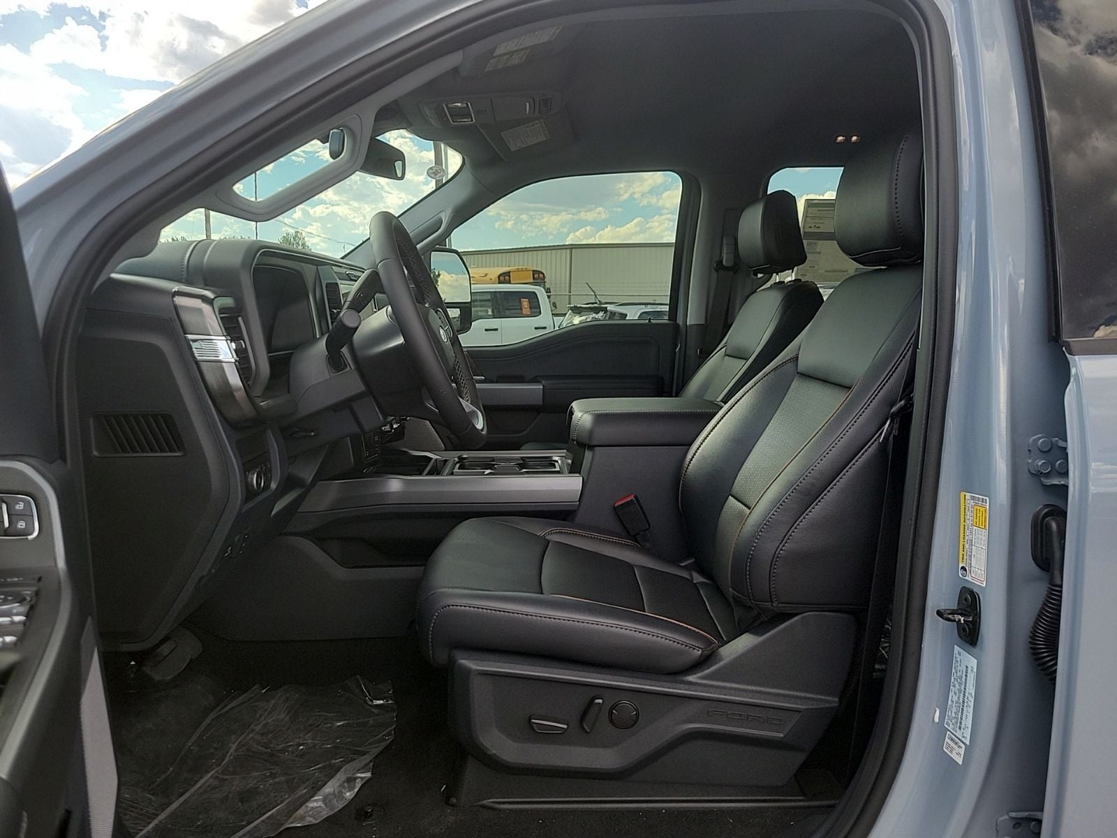 2026 Ford F-350 Super Duty Lariat - Photo 16