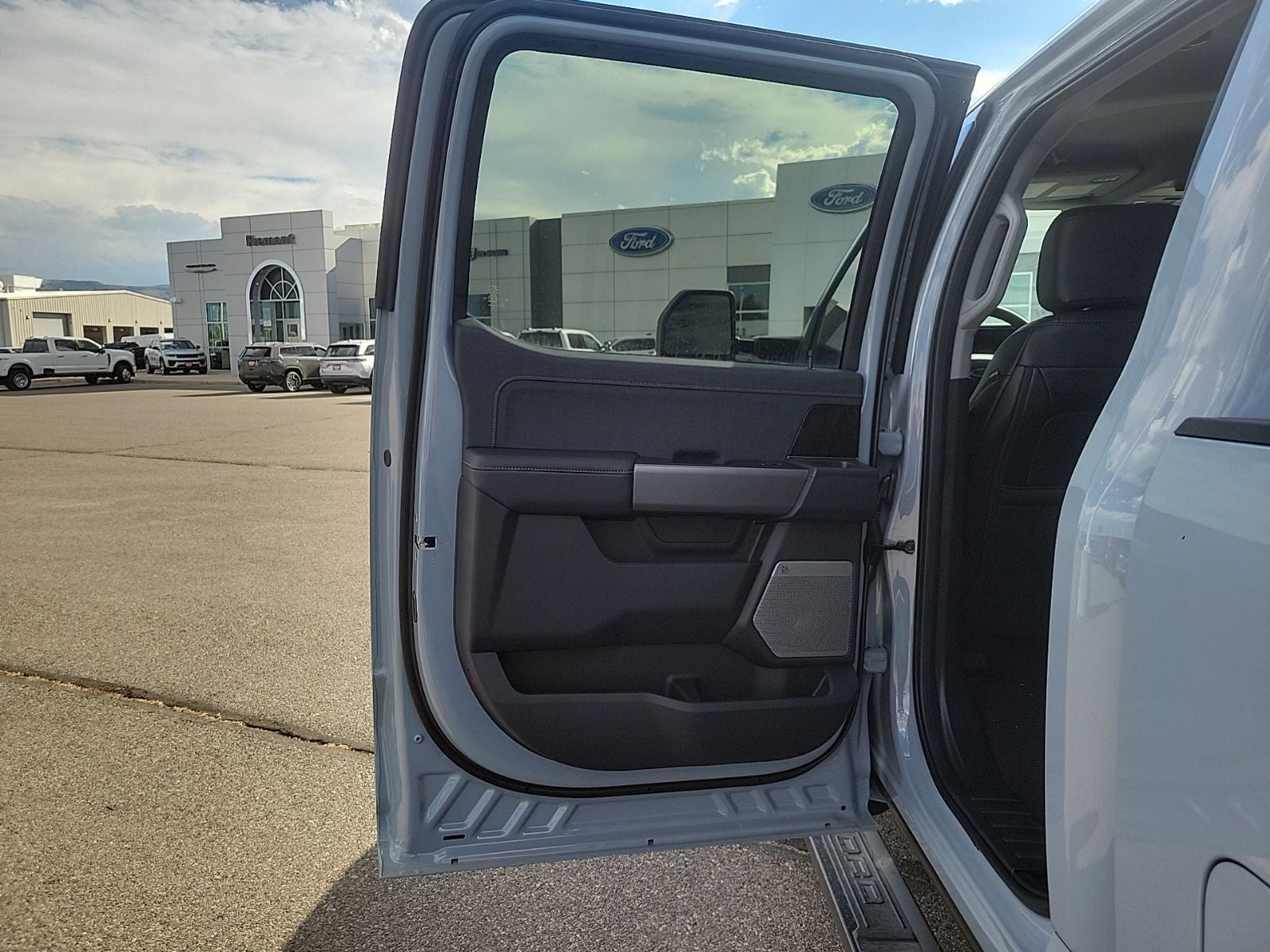 2026 Ford F-350 Super Duty Lariat - Photo 48