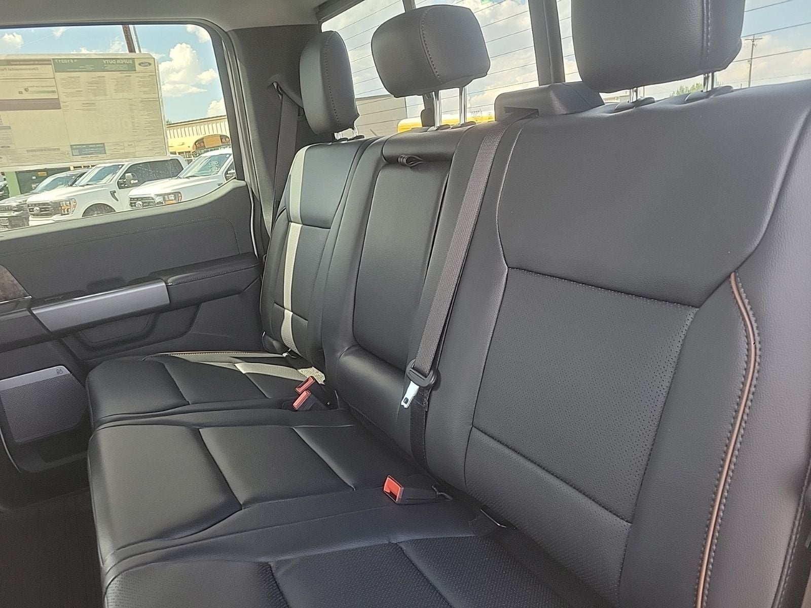 2026 Ford F-350SD Lariat DRW