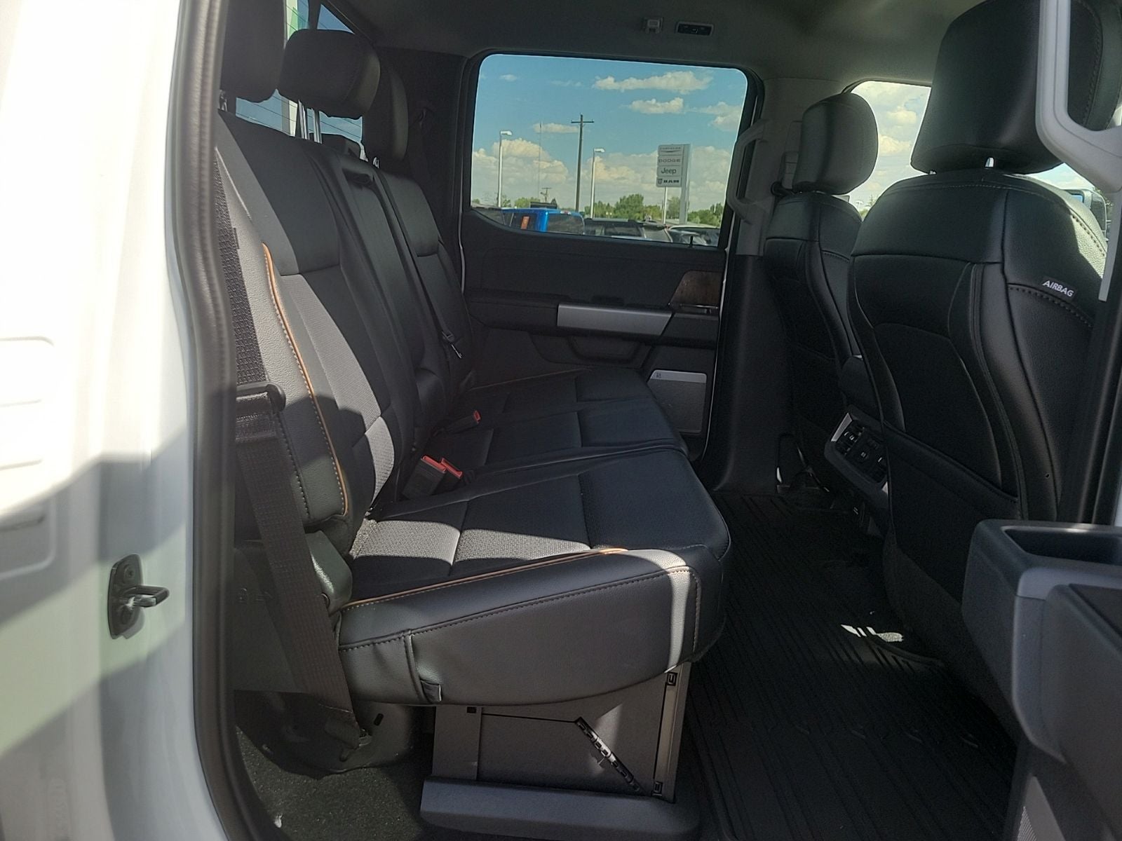 2026 Ford F-350SD Lariat DRW