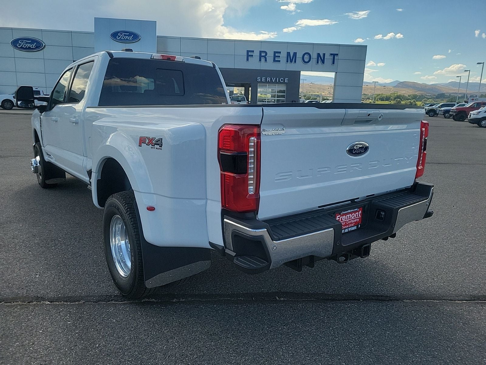 2026 Ford F-350SD Lariat DRW