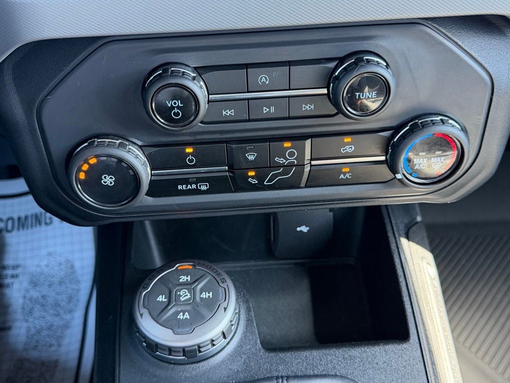 2023 Ford Bronco Base