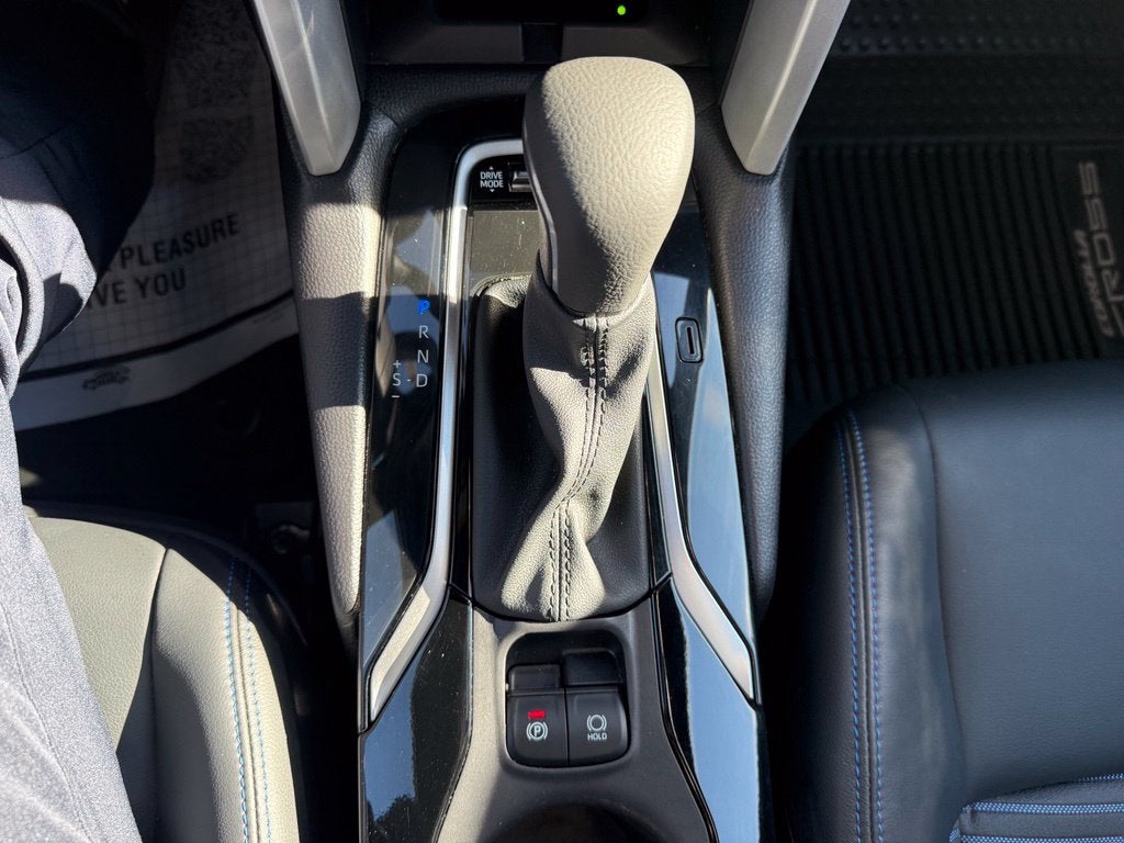 2025 Toyota Corolla Cross Hybrid XSE