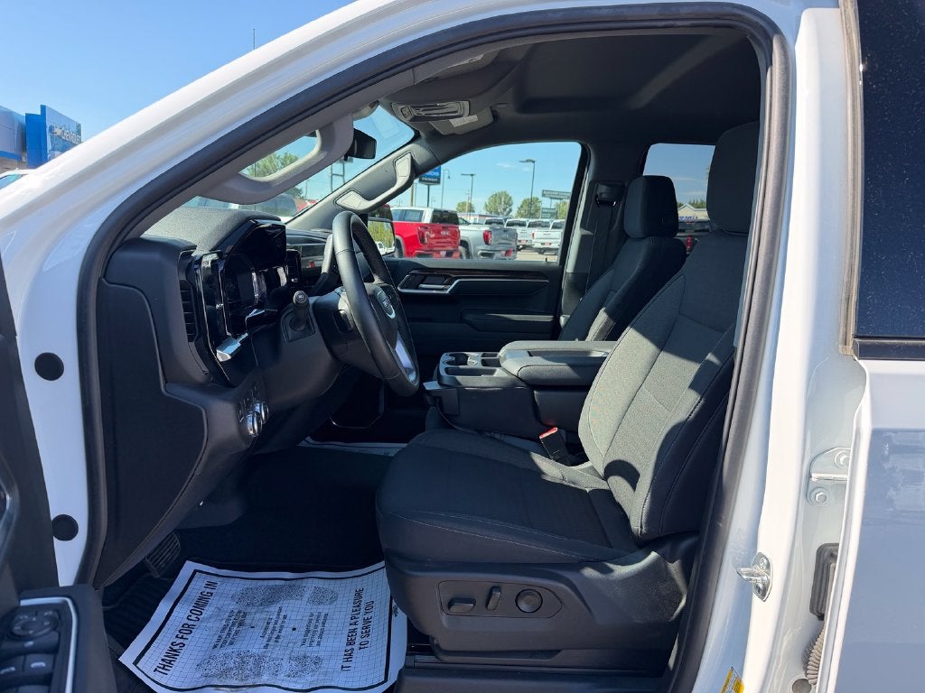 2025 GMC Sierra 1500 Elevation