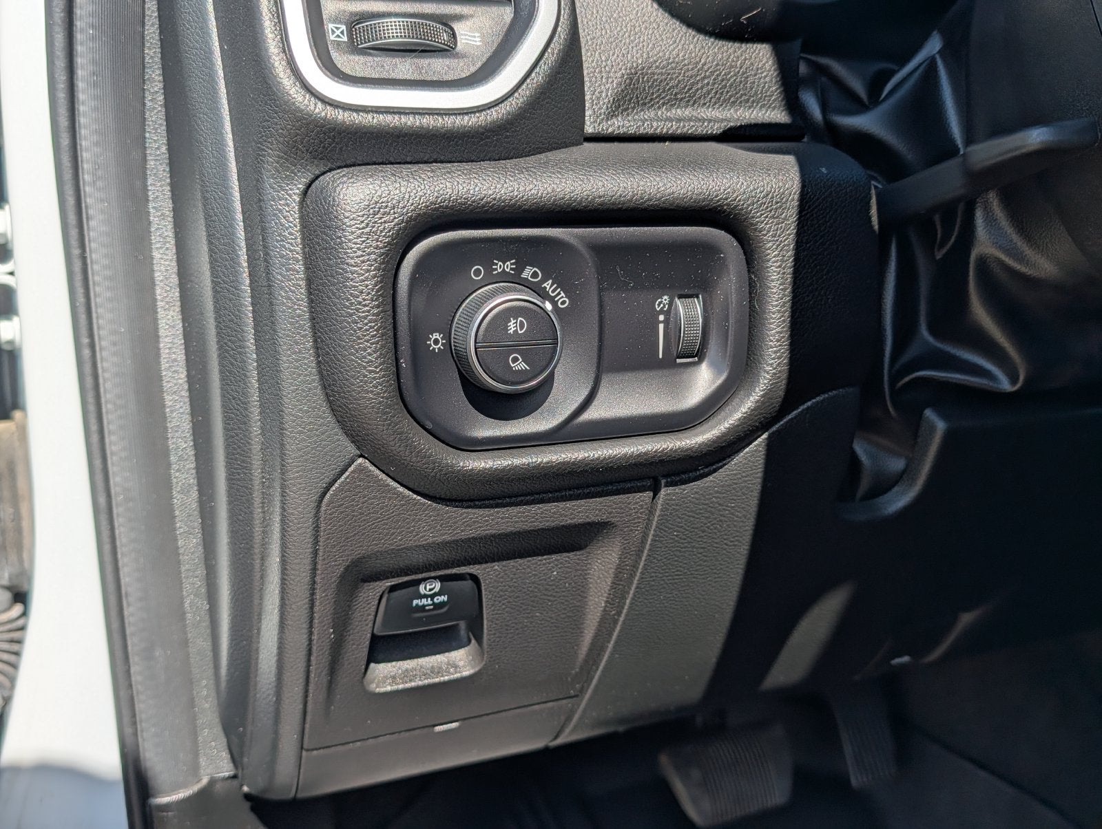 2023 RAM 1500 Big Horn Crew Cab 4x4 5'7' Box