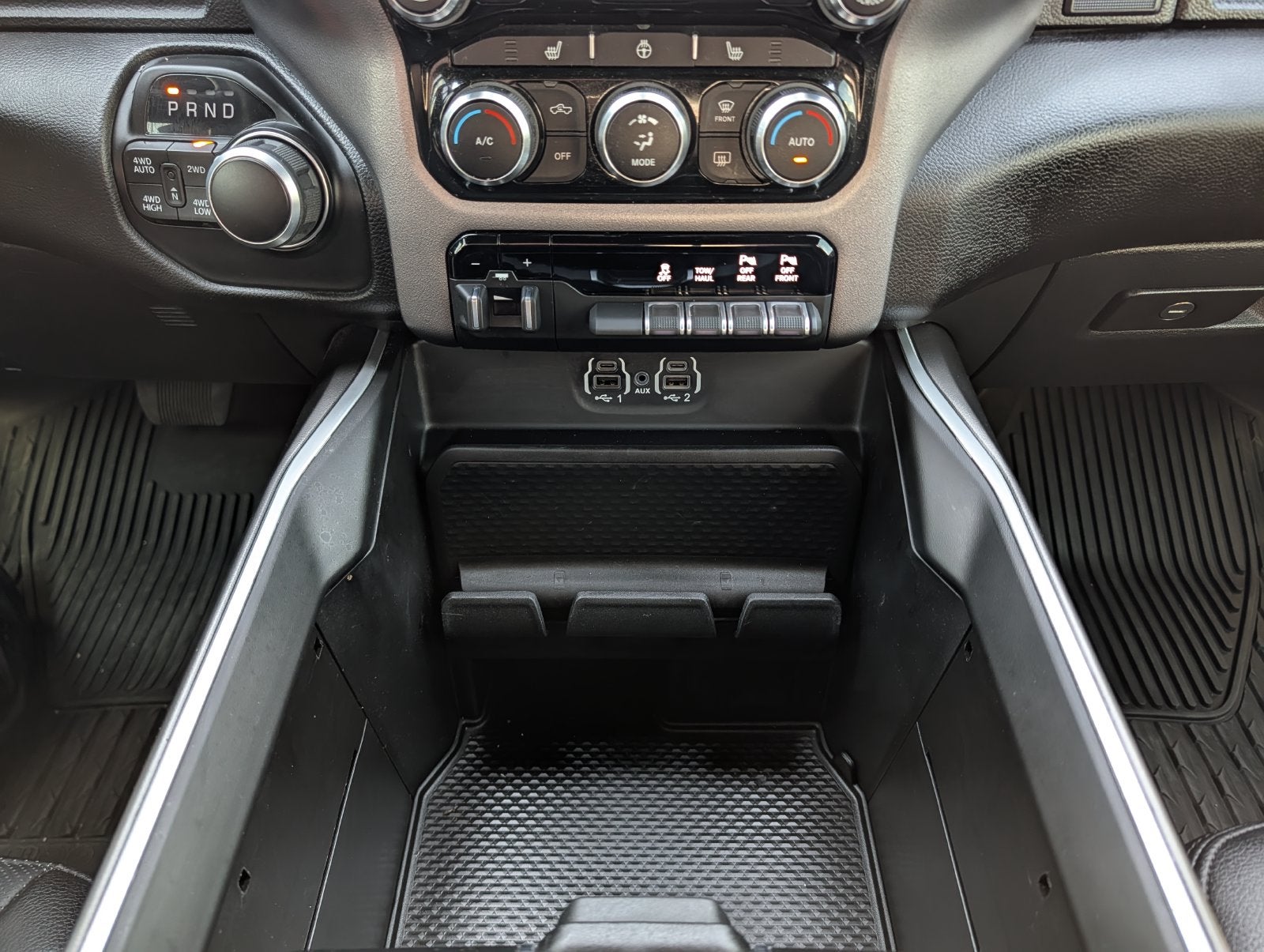 2023 RAM 1500 Big Horn Crew Cab 4x4 5'7' Box