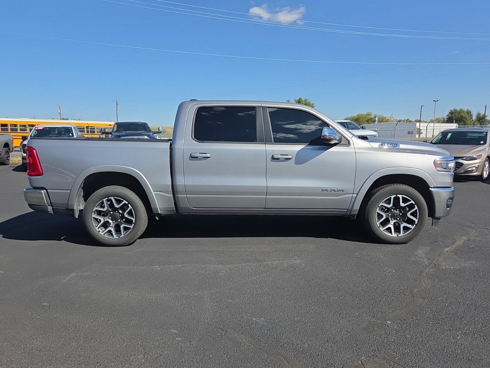 2025 RAM 1500 Laie Crew Cab 4x4 5'7' Box