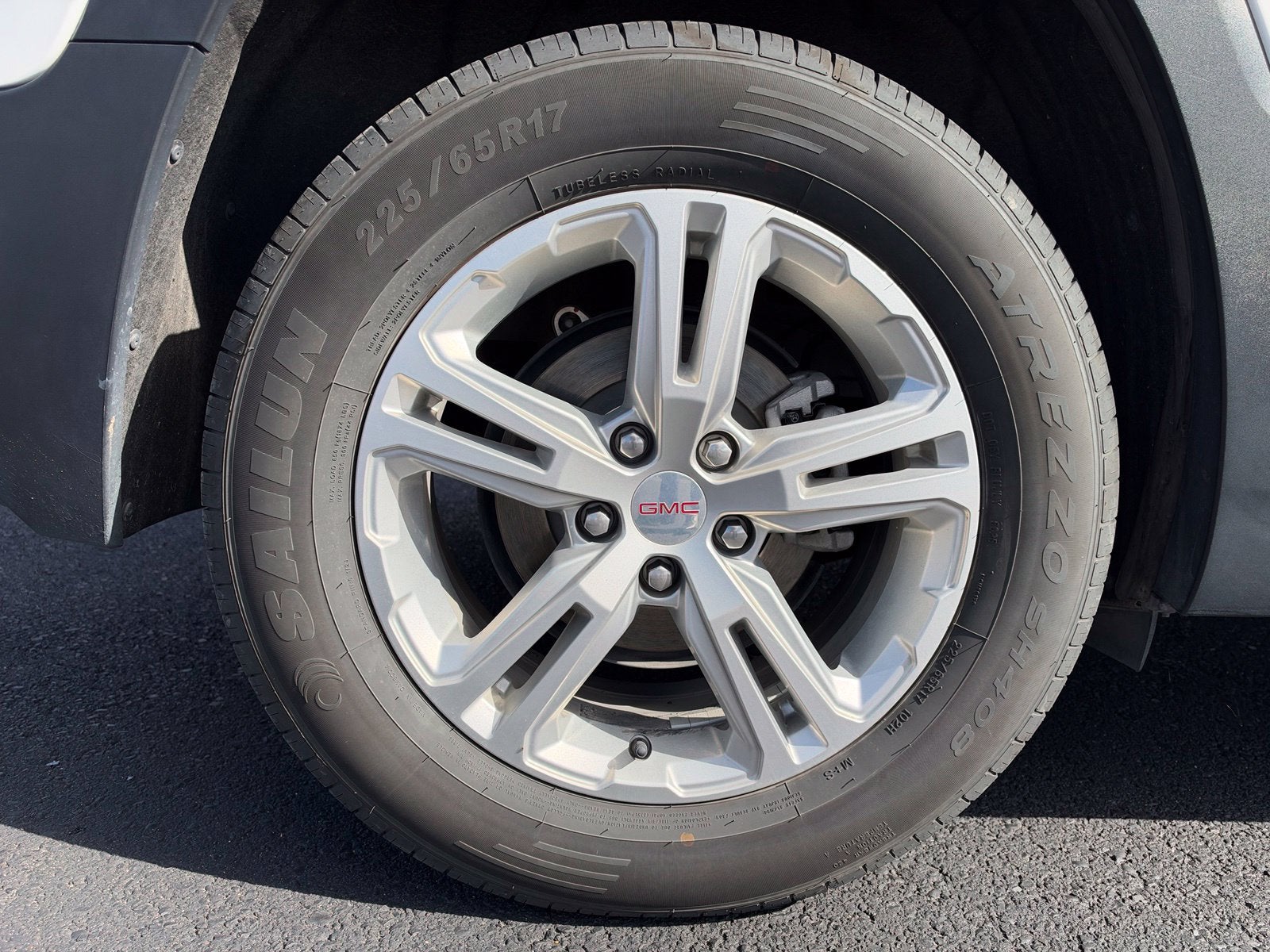 2024 GMC Terrain AWD SLE