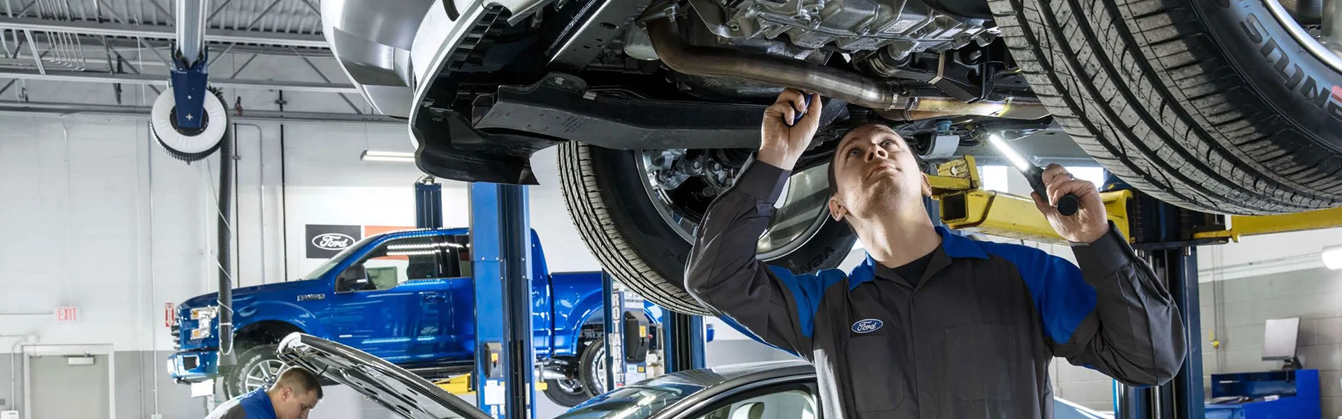 Fremont Ford Lander Certified Service Bay